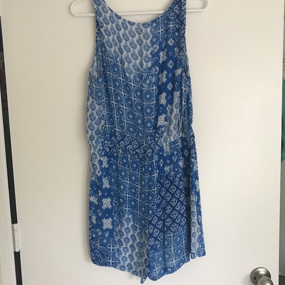 Coastal kiss plunge romper from revolve - Picture 4 of 5